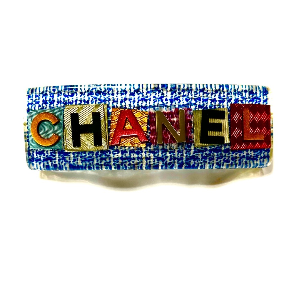 CHANEL Barrette Authentic